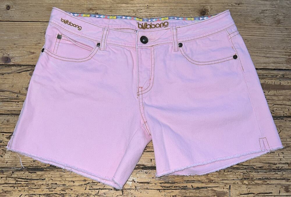 Billabong Women’s Size 9 Low Rise Light Pink Cut-Off Denim Shorts